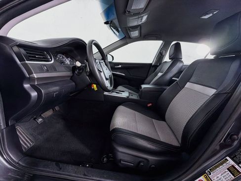 Used 2013 Toyota Camry SE FWD image 12