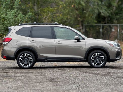 Used 2021 Subaru Forester Premium AWD/4WD image 8