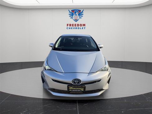 Used 2017 Toyota Prius Two image 8