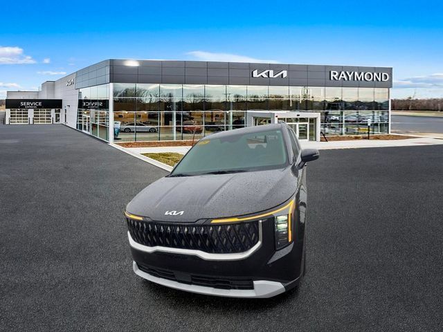 Used 2025 Kia Carnival EX FWD image 7