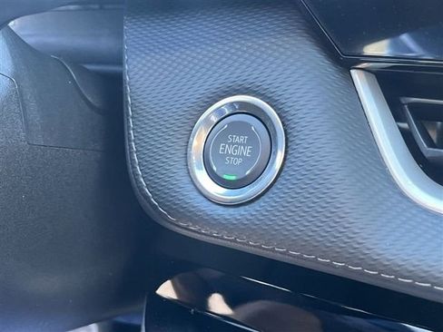 Used 2026 Chevrolet Equinox LT image 17