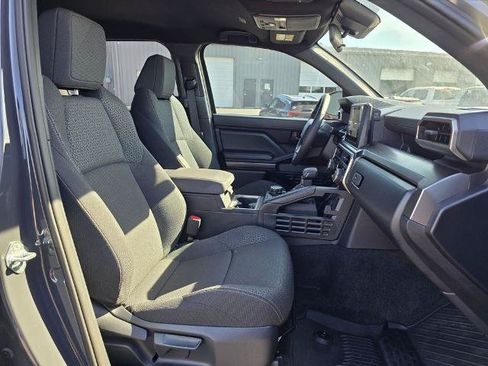 Used 2026 Toyota 4Runner SR5 AWD/4WD image 17