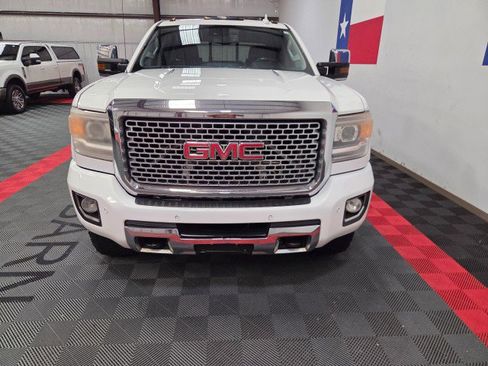 Used 2016 GMC Sierra 3500 Denali w/ Duramax Plus Package image 14
