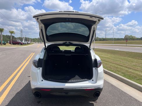 Used 2024 Alfa Romeo Stelvio Sprint image 12