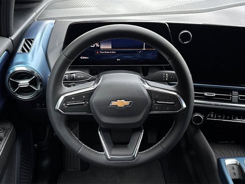 New 2026 Chevrolet Equinox EV LT image 14