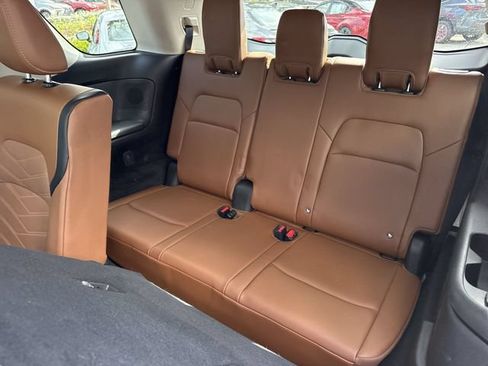 Used 2023 Nissan Pathfinder Platinum w/ Lighting Package (N93) AWD/4WD image 24