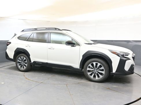 Certified 2025 Subaru Outback Limited AWD/4WD image 7