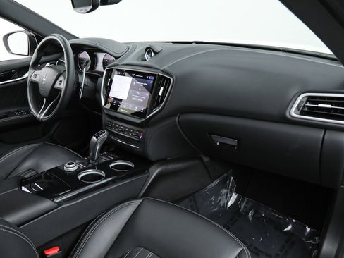 Certified 2023 Maserati Ghibli Modena Q4 image 11