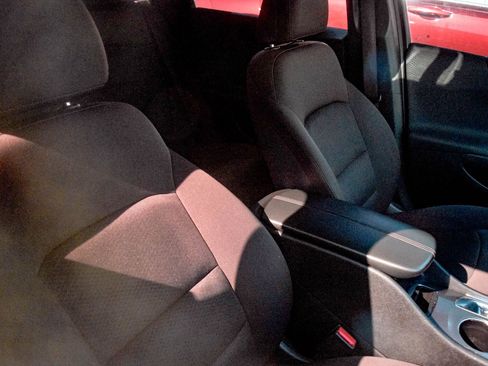 Used 2019 Chevrolet Malibu LT FWD image 9