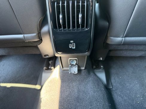 New 2026 Jeep Compass Latitude AWD/4WD image 18