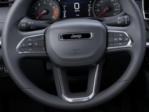New 2026 Jeep Compass Latitude image 19