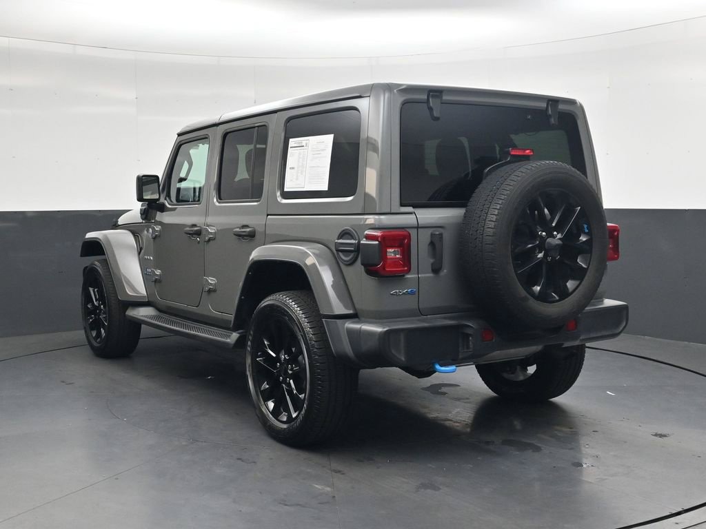 Used 2022 Jeep Wrangler Unlimited Sahara AWD/4WD image 8