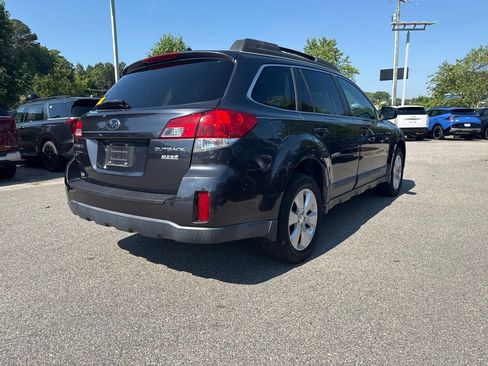 Used 2011 Subaru Outback 2.5i Limited AWD/4WD image 5