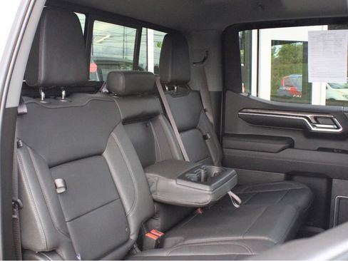 Used 2022 Chevrolet Silverado 1500 LTZ w/ LTZ Premium Package AWD/4WD image 29