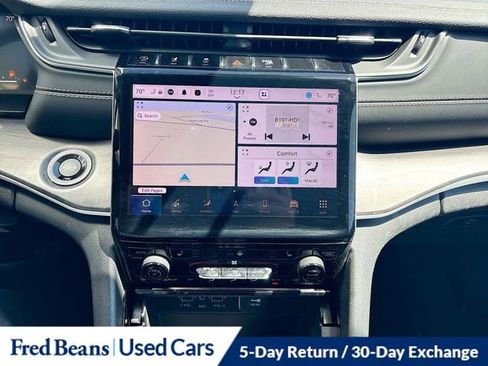 Used 2023 Jeep Grand Cherokee Limited AWD/4WD image 15