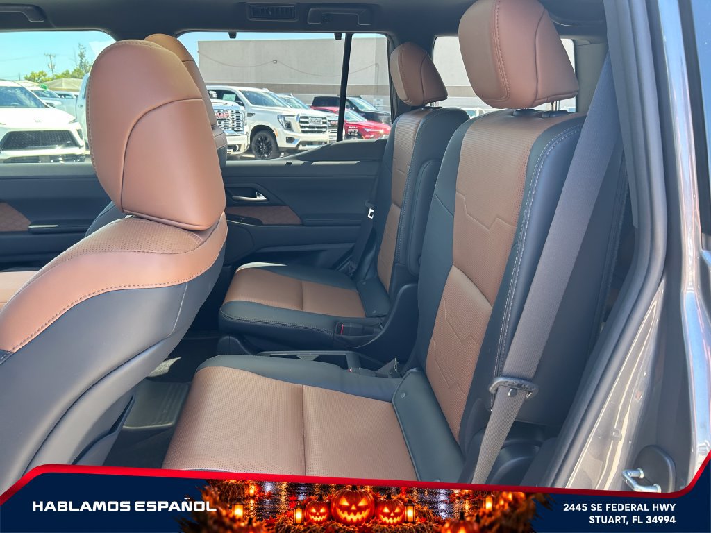 Used 2025 Lexus GX 550 w/ Cold Area Package AWD/4WD image 30