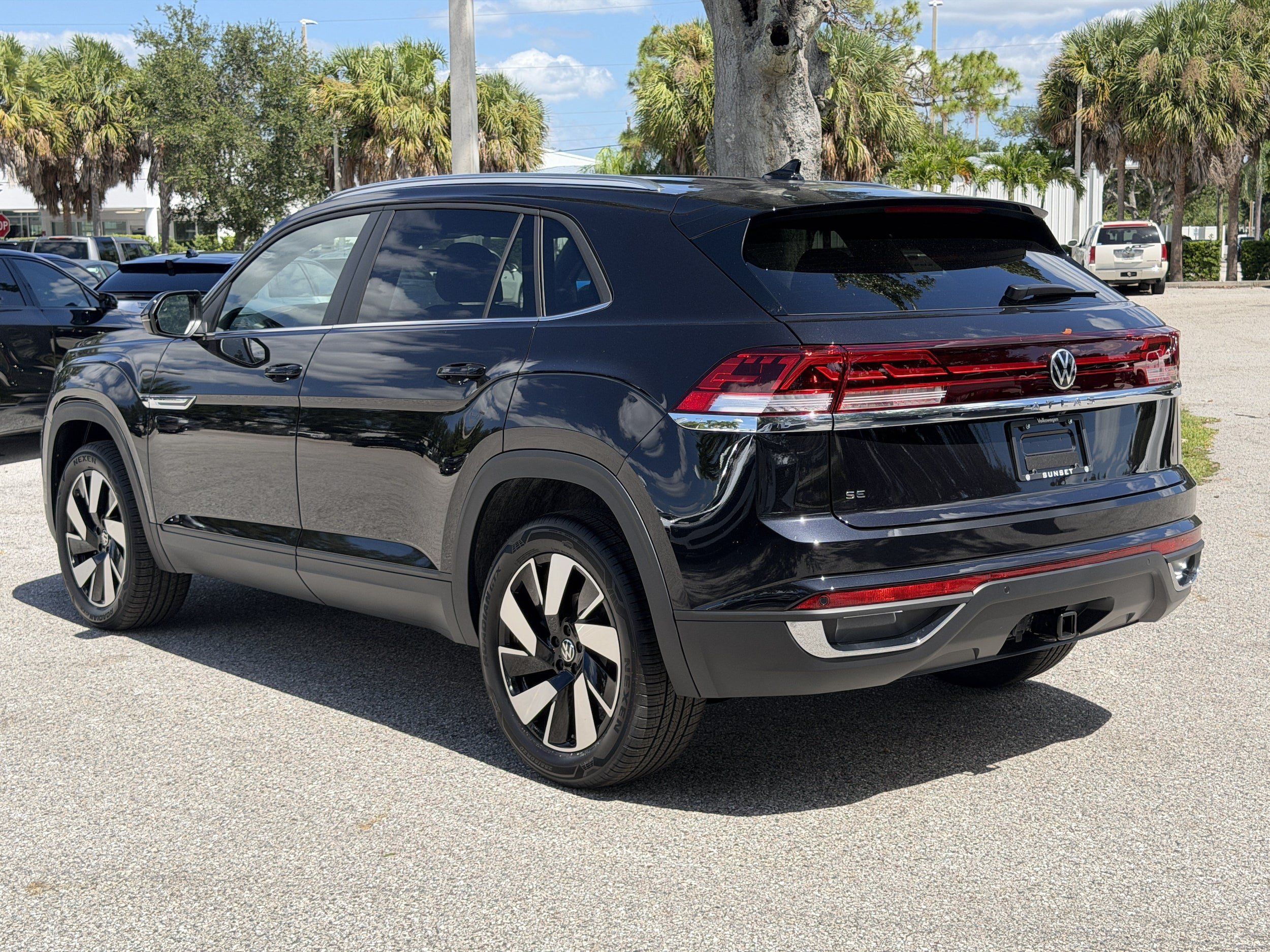 New 2026 Volkswagen Atlas Cross Sport SE FWD image 5