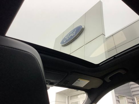 Certified 2023 Ford Escape ST-Line w/ Tech Pack #1 image 9