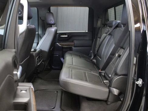 Used 2021 GMC Sierra 2500 Denali w/ Denali Black Diamond Edition AWD/4WD image 12