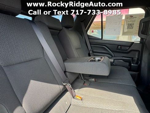 Used 2025 Toyota 4Runner SR5 AWD/4WD image 27