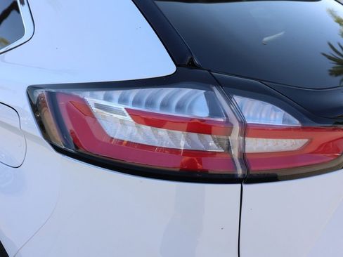 Used 2022 Ford Edge SEL image 7