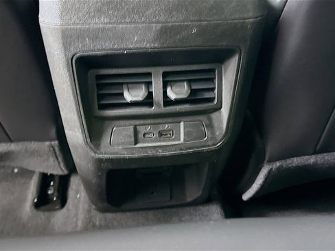 Used 2025 Chevrolet Colorado Z71 w/ Midnight Edition image 25