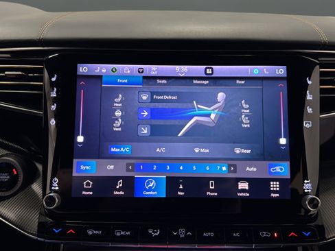 Used 2023 Jeep Grand Wagoneer Series III AWD/4WD image 18