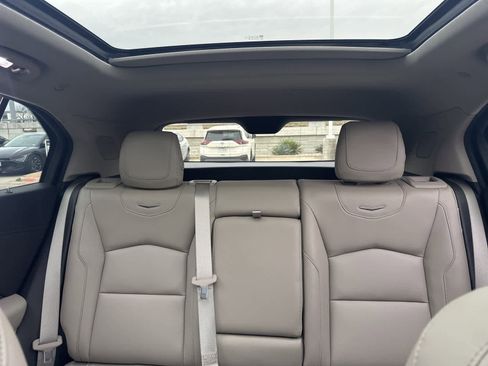 Used 2021 Cadillac XT4 Luxury w/ Cold Weather Package image 9