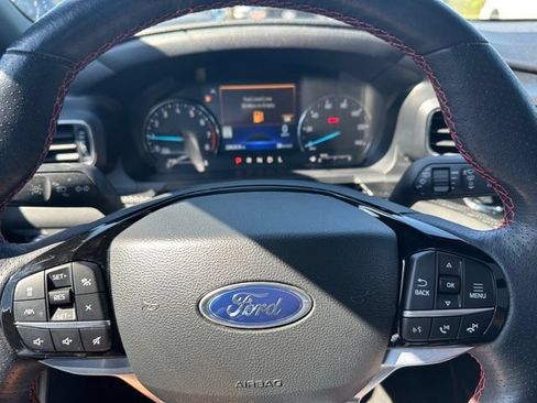 Used 2023 Ford Explorer ST-Line w/ Class IV Trailer Tow Package AWD/4WD image 27