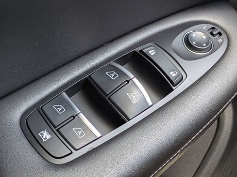 Used 2021 INFINITI QX50 Luxe FWD image 25