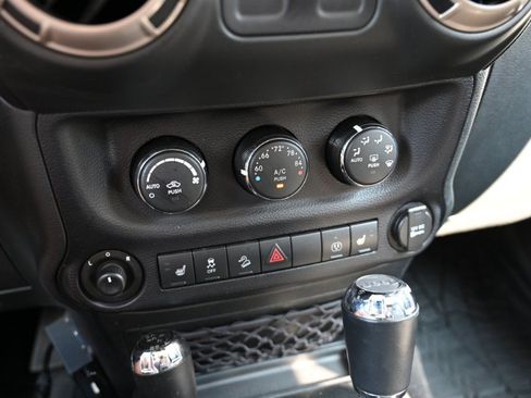 Used 2016 Jeep Wrangler Sahara AWD/4WD image 25
