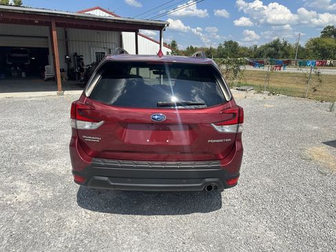 Used 2019 Subaru Forester Limited AWD/4WD image 6