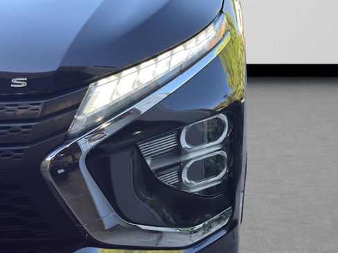 Used 2023 Mitsubishi Eclipse Cross AWD image 31