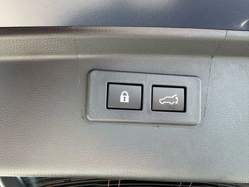 Used 2025 Subaru Outback Limited XT image 9