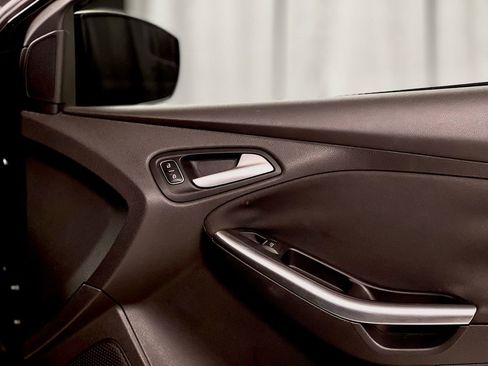 Used 2016 Ford Focus ST image 38