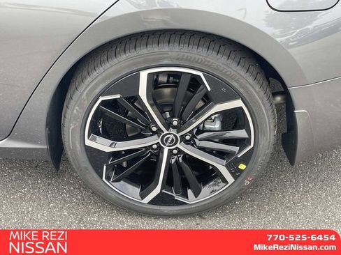 New 2026 Nissan Altima 2.5 SR w/ SR Premium Package FWD image 7