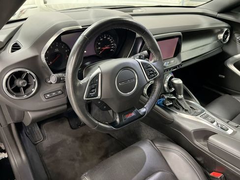 Used 2018 Chevrolet Camaro SS RWD image 10