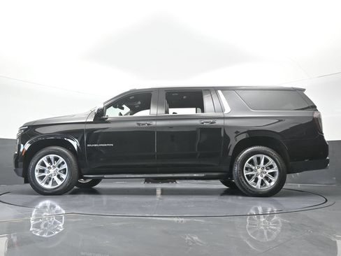 Used 2026 Chevrolet Suburban Premier AWD/4WD image 66