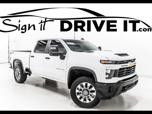 Used 2024 Chevrolet Silverado 2500 Custom w/ Custom Value Package AWD/4WD image 1