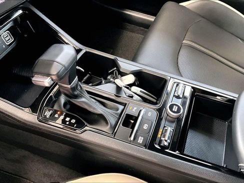 Used 2025 Kia K5 GT-Line image 12