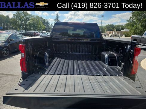 Certified 2023 Chevrolet Silverado 1500 RST w/ Z71 Off-Road Package AWD/4WD image 32