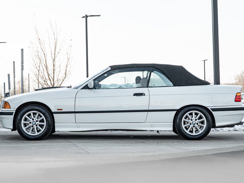 Used 1999 BMW 328i Convertible image 6