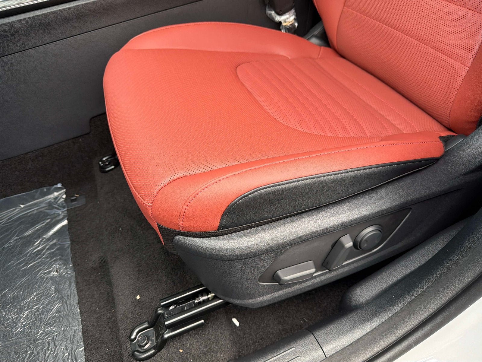 New 2026 Kia Sportage SX FWD image 16