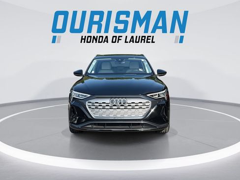 Used 2024 Audi Q8 e-tron Premium Plus AWD/4WD image 3