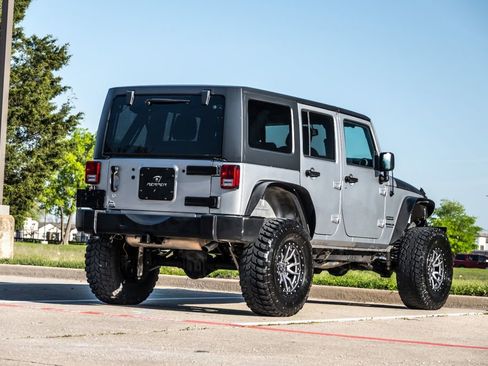 Used 2017 Jeep Wrangler Unlimited Sport w/ Quick Order Package 24S AWD/4WD image 7