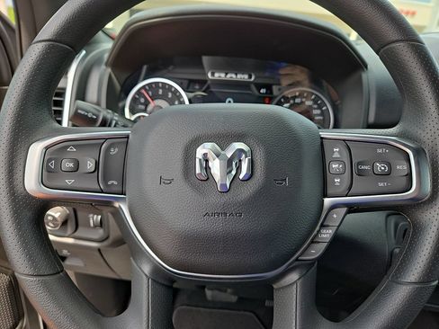 New 2026 RAM 1500 Express AWD/4WD image 19