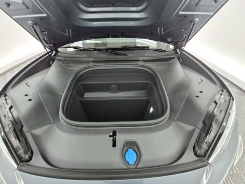 New 2026 Porsche Cayenne Electric AWD/4WD image 17