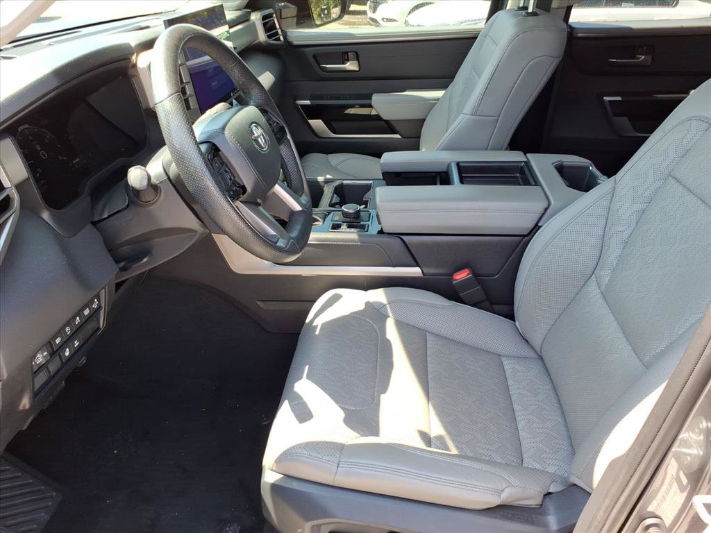 Used 2024 Toyota Tundra Limited AWD/4WD image 4