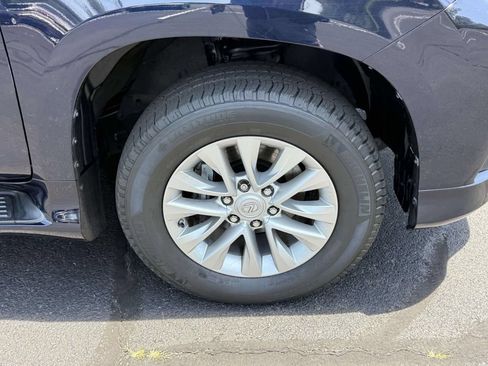 Used 2021 Lexus GX 460 w/ Accessory Package AWD/4WD image 7