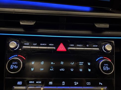 Used 2024 Hyundai Santa Fe Calligraphy image 23